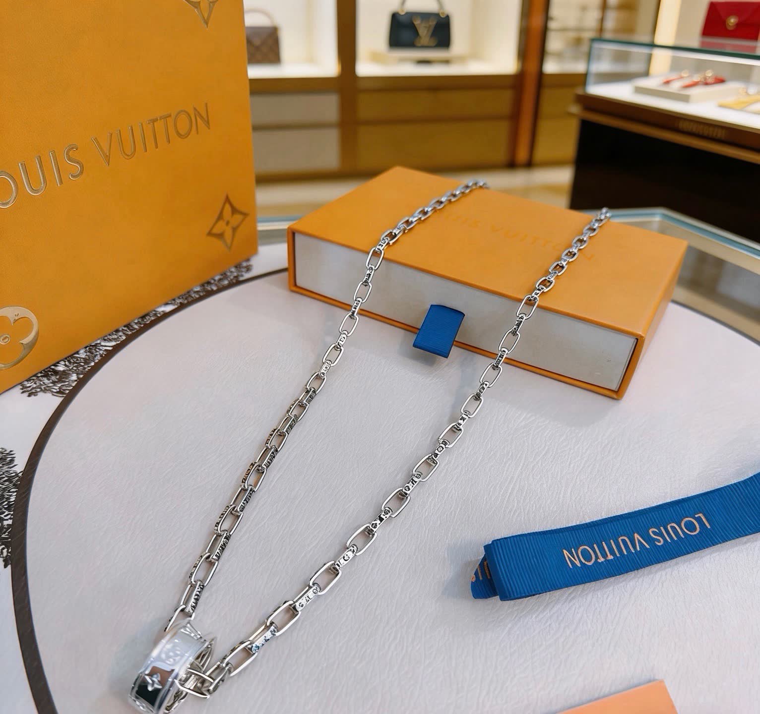 Louis Vuitton Silver Chain Necklace